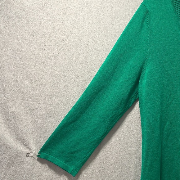 Cable & Gauge Kelly/Emerald Green Sweater with Quarter Zip Detail in Large - Picture 11 of 16